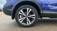 Nissan Qashqai 1.2 DiG-T N-Connecta 5dr Petrol Hatchback